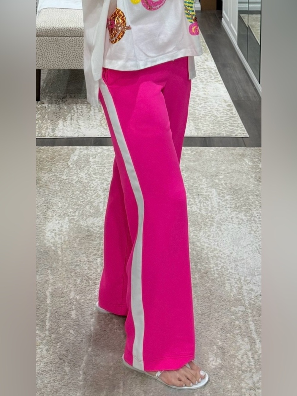 eesome Hot Pink Wide-Leg Pants with White Side Stripe